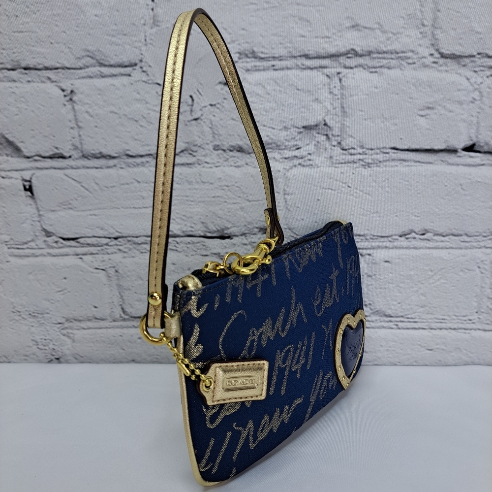 'COACH' 'POPPY' SIGNATURE SCRIPT LUREX JACQUARD WRISTLET & DUST BAG SET - Picture 3 of 15